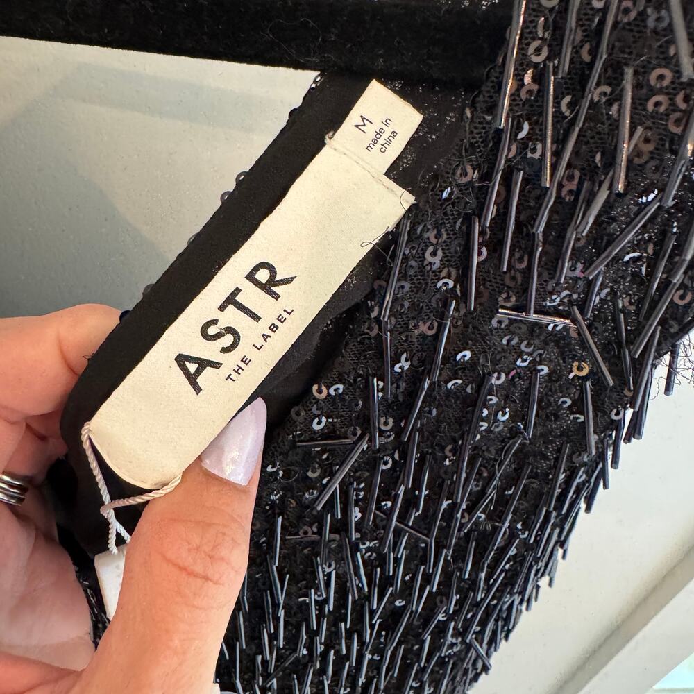 ASTR The Label NWT Emani Sequin Beaded Mini Dress Sleeveless Size Medium Glam - Picture 5 of 8